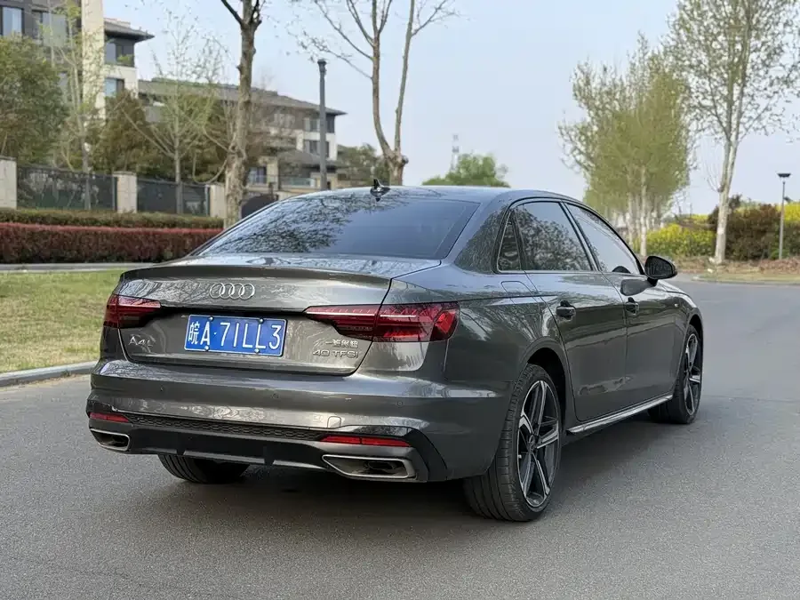 Audi a4 l 2022 40 TFSI Fashion Dynamic Edition 2024 — миниатюра 3