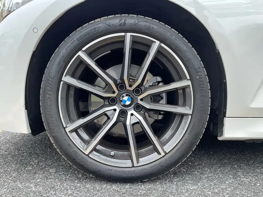 BMW 3 Series BMW 3 Series 2025 325Li M Sport Package 2026 — миниатюра 3