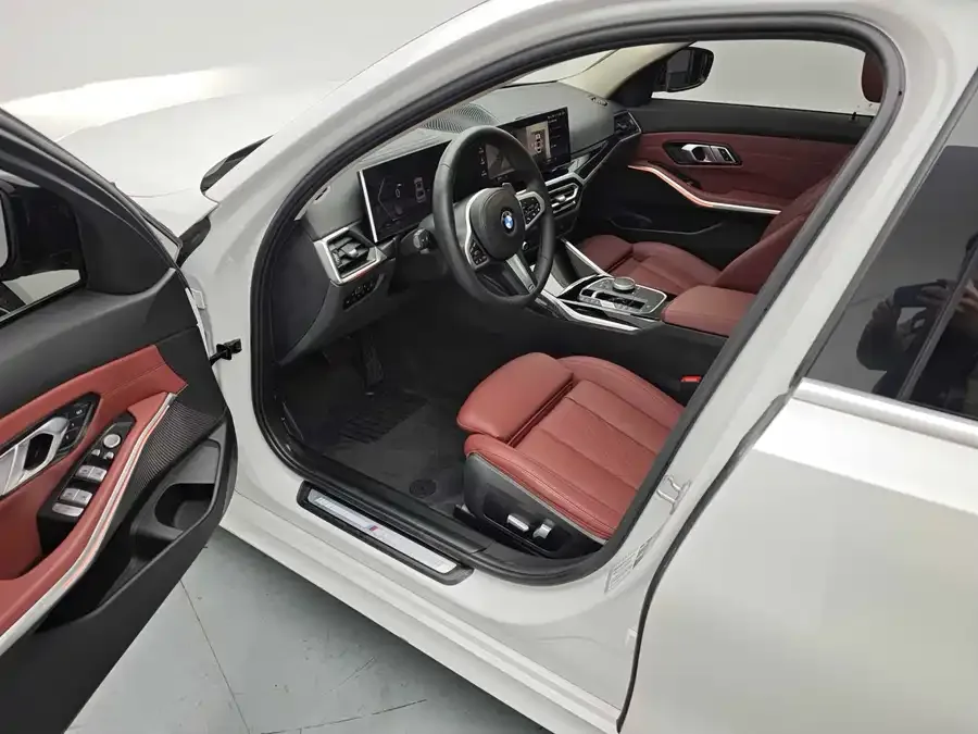 BMW 3 Series BMW 3 Series 2023 320Li M Sport Package 2023 — миниатюра 3