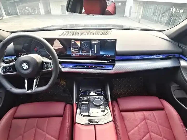 BMW 5 Series BMW 5 Series (Imported) 2024 530i Leading M Sport Package 2024 — миниатюра 4