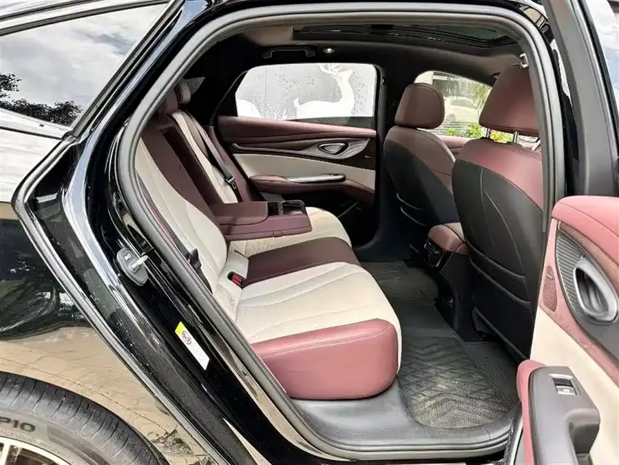 BYD Seal Haibao 2023 DM-i 1.5T 121km Premium Edition 2024 — миниатюра 3