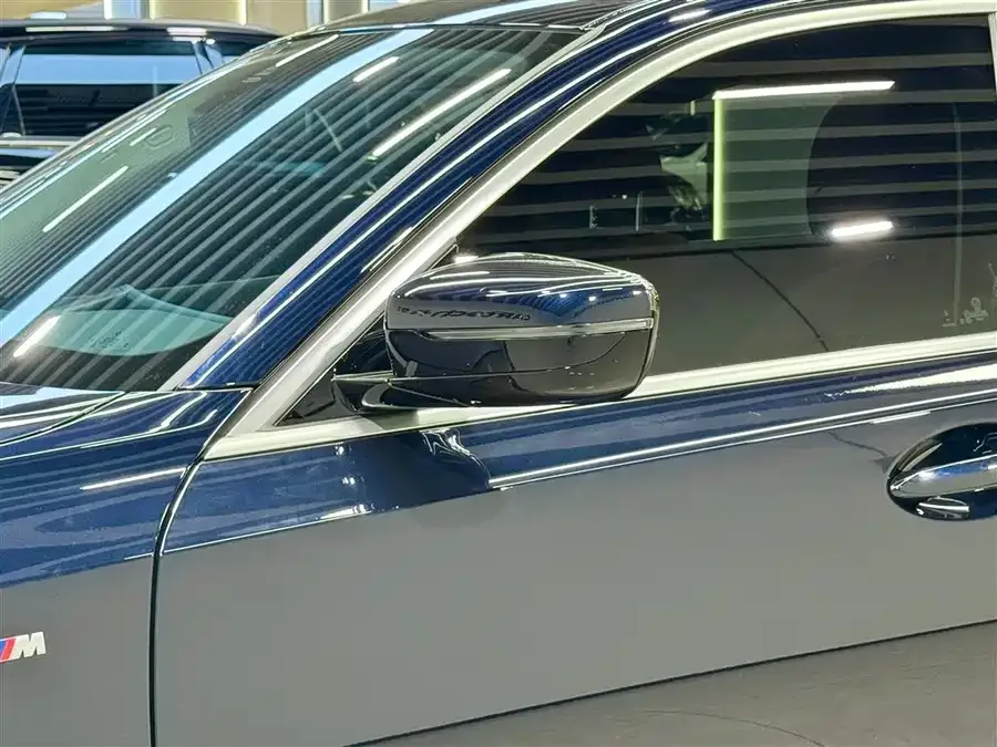 BMW 3 Series BMW 3 Series 2025 325Li M Sport Package 2026 — миниатюра 3
