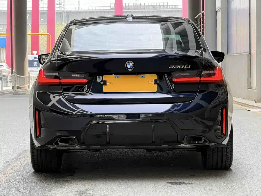 BMW 3 Series 2026 BMW 3 Series 330Li M Sport Shadow Edition 2026 — миниатюра 5