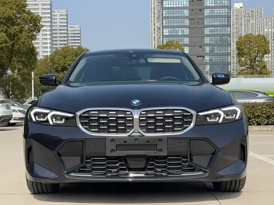 BMW 3 Series 2025