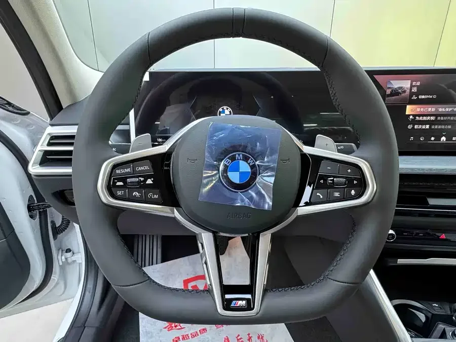BMW 3 Series 2026 BMW 3 Series 325Li M Sport Package 2026 — миниатюра 3