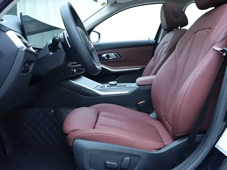 BMW 3 Series BMW 3 Series 2025 325i M Sport Package 2026 — миниатюра 2