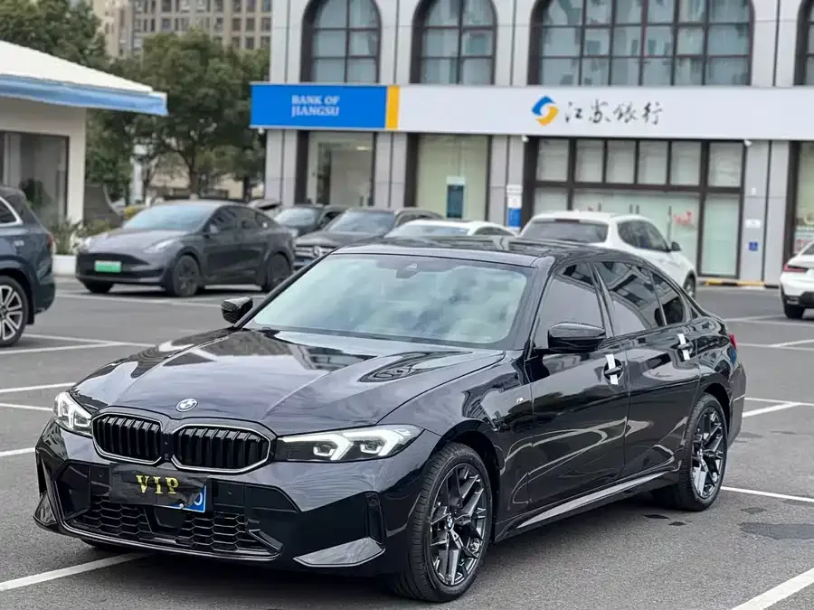 BMW 3 Series BMW 3 Series 2025 330Li M Sport Night Edition 2026 — фото 1, купить с доставкой в Москву