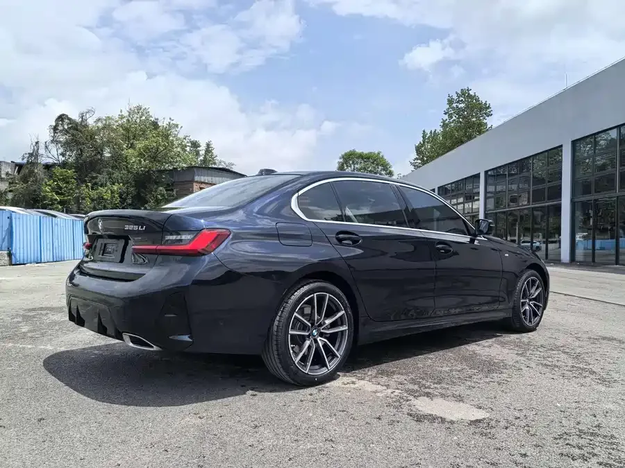 BMW 3 Series 2026 BMW 3 Series 325Li M Sport Package 2026 — миниатюра 3