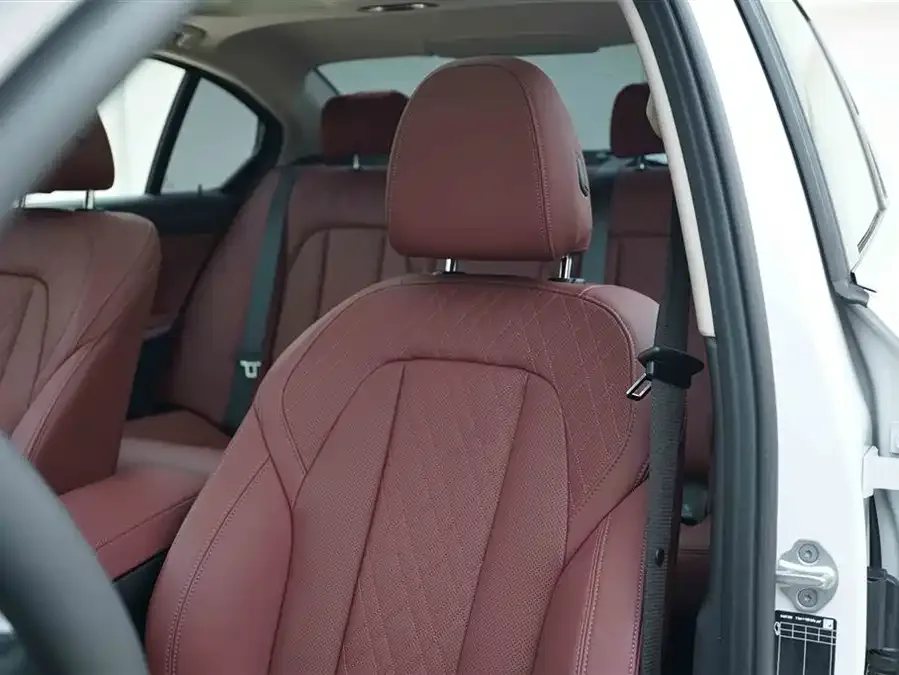 BMW 3 Series BMW 3 Series 2024 325Li M Sport Package 2025 — миниатюра 4