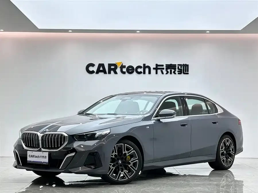 BMW 5 Series 2024