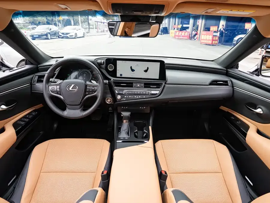 Lexus ES 2022 300h Premium Edition 2023 — миниатюра 4