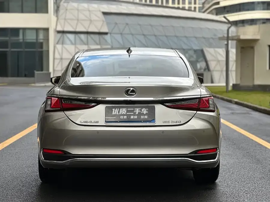 Lexus ES 2023 260 Excellence Edition 2023 — миниатюра 5
