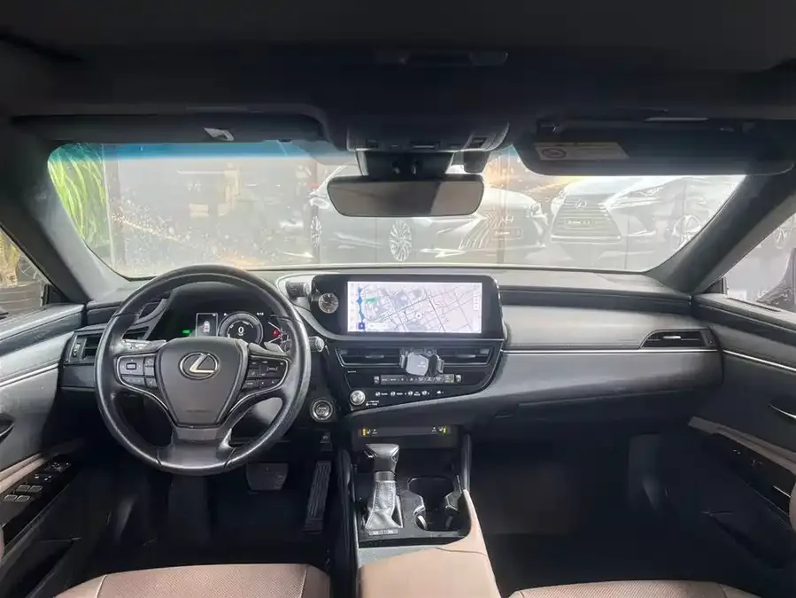 Lexus ES 2021 300h Excellence Edition 2024 — миниатюра 3