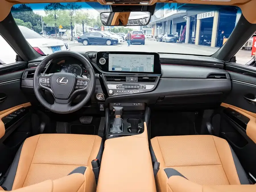 Lexus ES 2022 300h Premium Edition 2023 — миниатюра 4