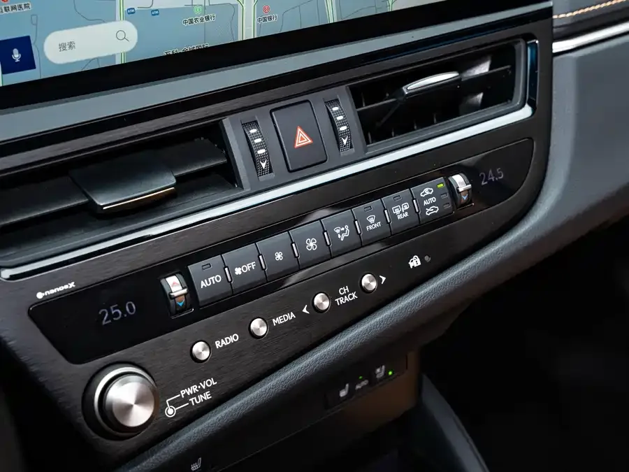 Lexus ES 2022 300h Premium Edition 2023 — миниатюра 5
