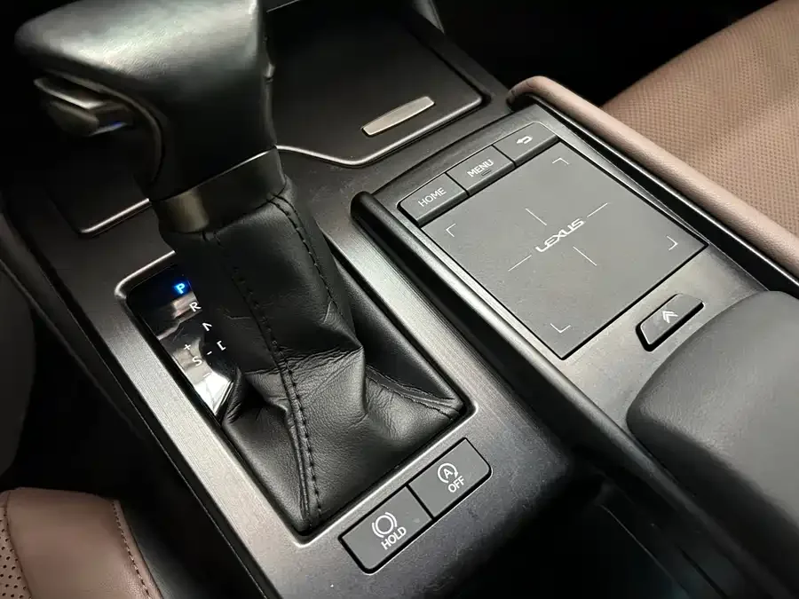 Lexus ES 2021 260 Excellence Edition 2022 — миниатюра 4