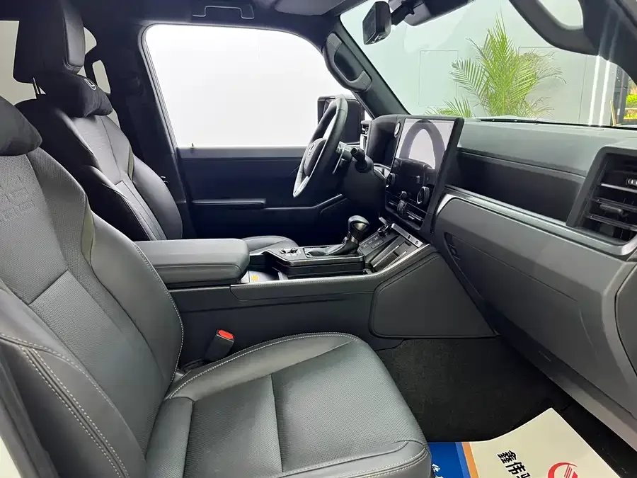 Lexus GX 2024 Overtrail Peak Edition 2025 — миниатюра 4