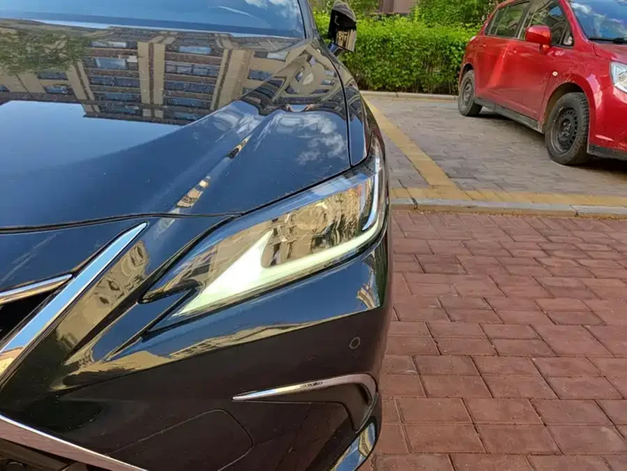 Lexus ES 2022 300h Excellence Edition 2024 — миниатюра 2