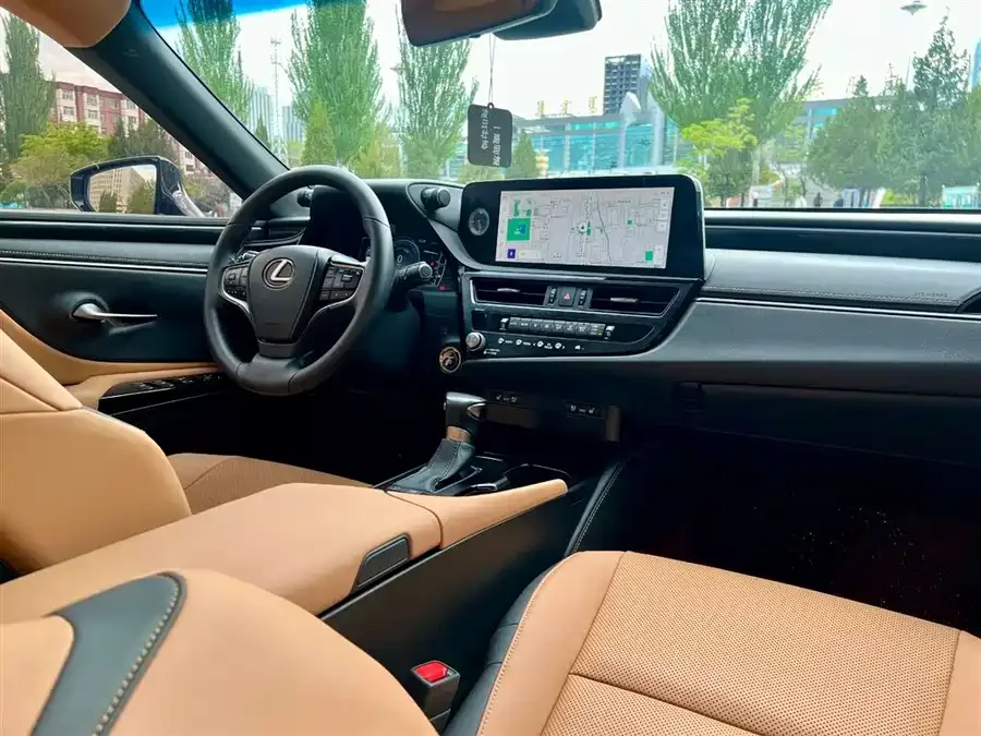Lexus ES 2022 300h Excellence Edition 2023 — миниатюра 5