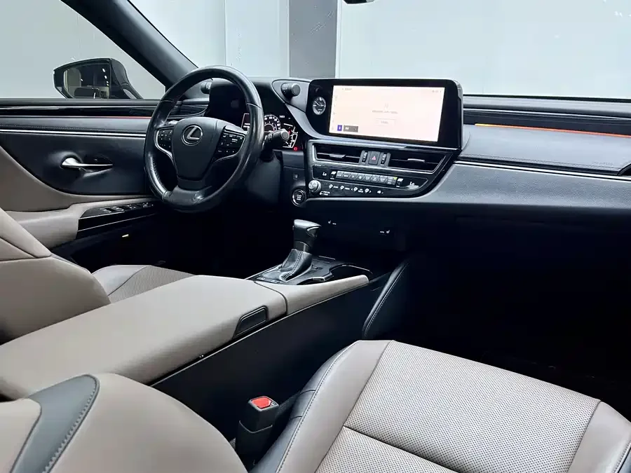 Lexus ES 2022 200 Excellence Edition 2022 — миниатюра 4