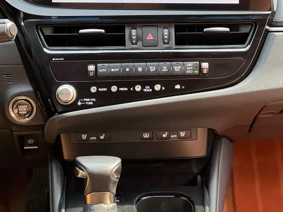 Lexus ES 2022 200 Luxury Edition 2023 — миниатюра 5
