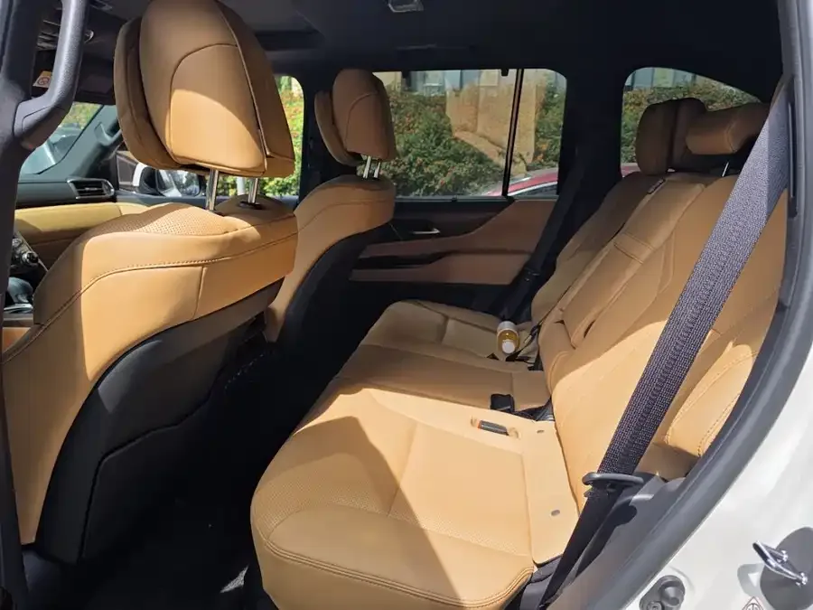 Lexus LX 2025 700h Territory Edition 2025 — миниатюра 2