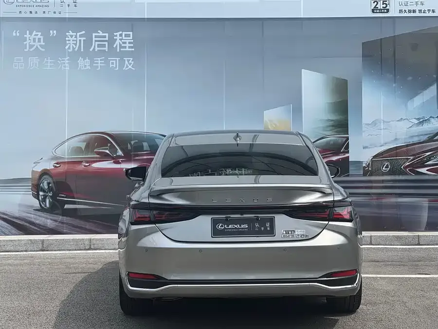 Lexus ES 2025 300h Premium Edition 2025 — миниатюра 5