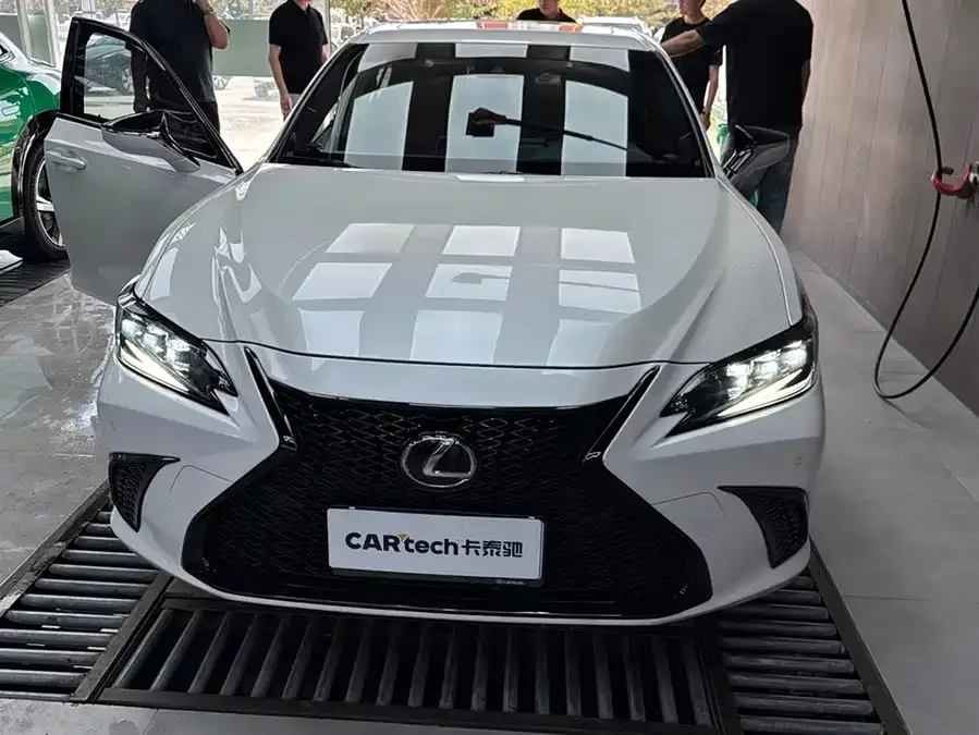 Lexus ES 2023 200 Excellence Edition 2024 — миниатюра 3