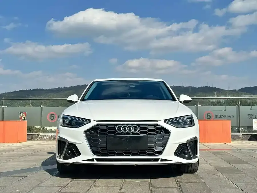 Audi a4 l 2024