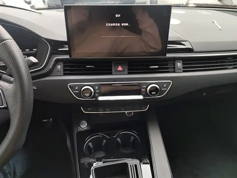 Audi a4 l 2024 40 TFSI luxury and dynamic model 2024 — миниатюра 4