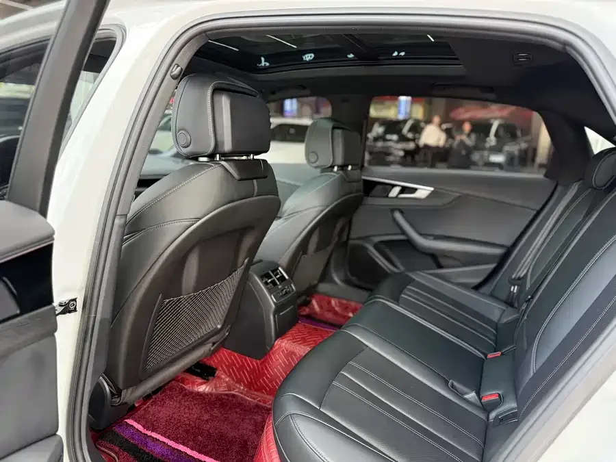 Audi a4 l 2024 40 TFSI luxury and dynamic model 2025 — миниатюра 2