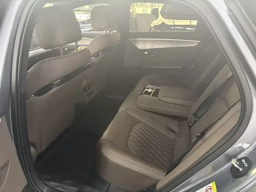 BYD Second-hand Han 2023 EV Champion Edition 605KM Front-wheel Drive Premium 2023 — миниатюра 3