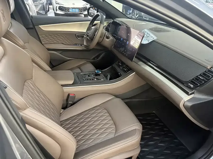 BYD Second-hand Han 2023 EV Champion Edition 605KM Front-wheel Drive Premium 2023 — миниатюра 4