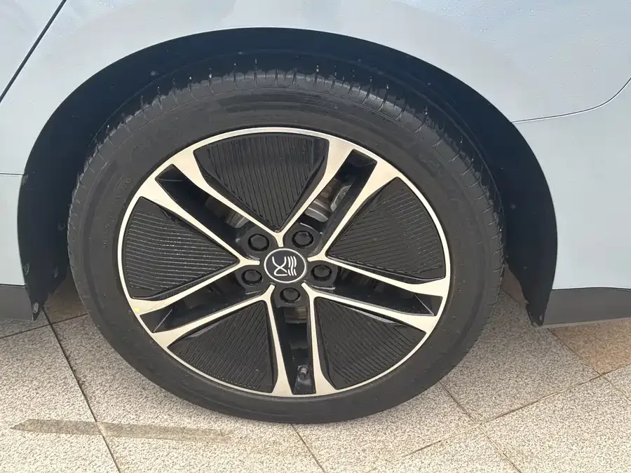 BYD Second-hand Han 2023 EV Champion Edition 605KM Front-wheel Drive Premium 2024 — миниатюра 5