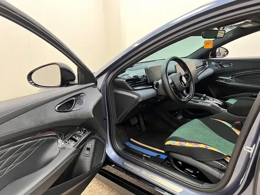 BYD Seal 2023 SEAL Champion Edition 700km Performance Edition 2023 — миниатюра 4