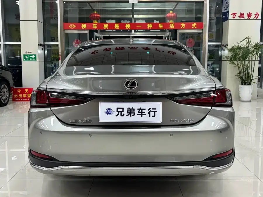 Lexus ES 2023 200 Excellence Edition 2024 — миниатюра 3