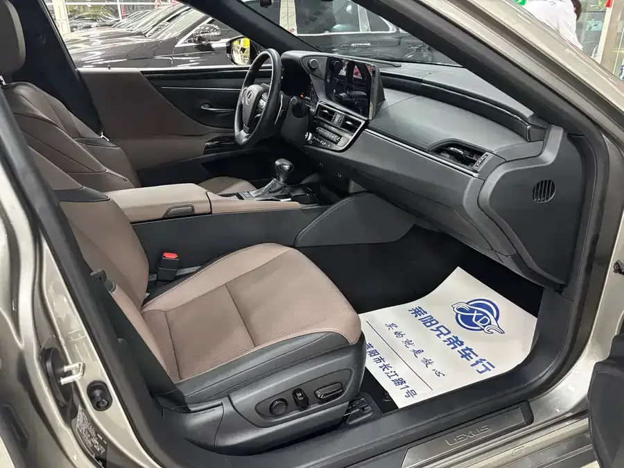 Lexus ES 2023 200 Excellence Edition 2024 — миниатюра 4