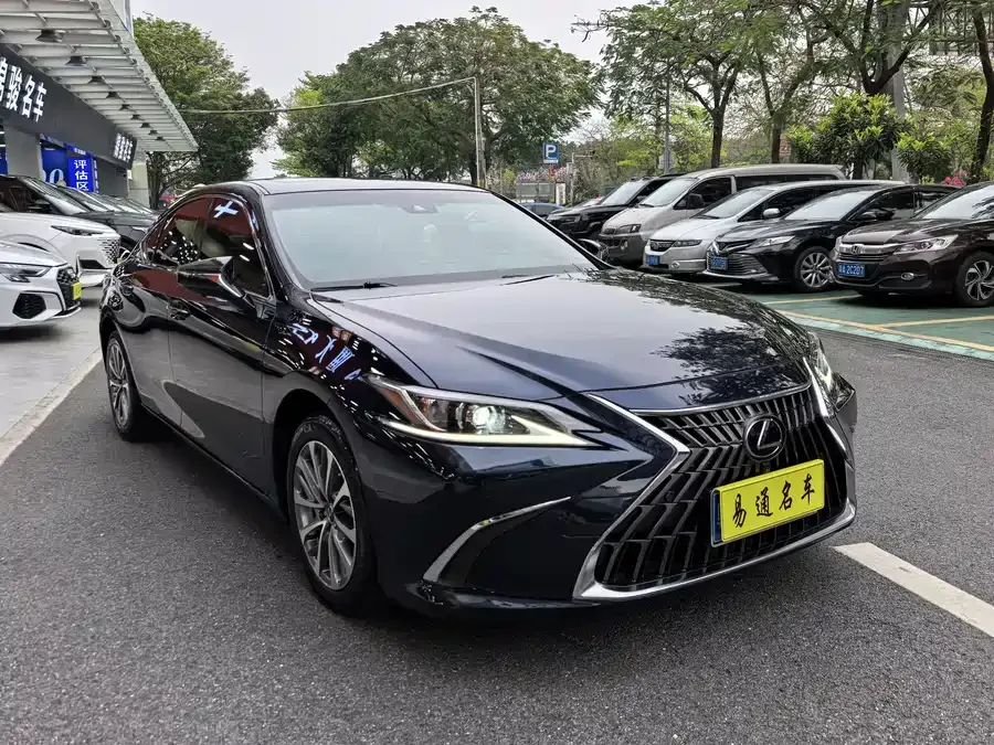 Lexus ES 2023 200 Excellence Edition 2024 — миниатюра 2