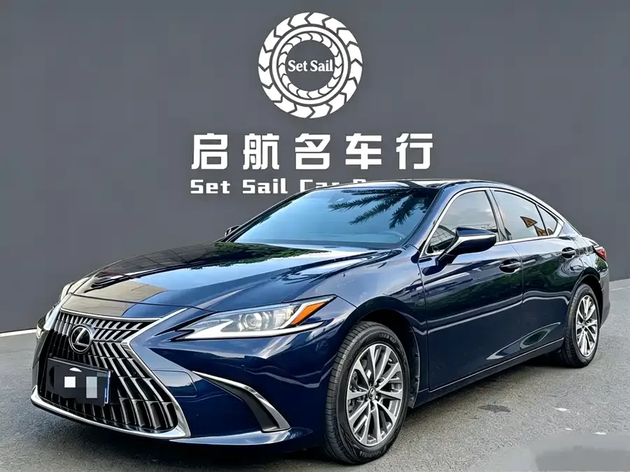 Lexus ES 2024