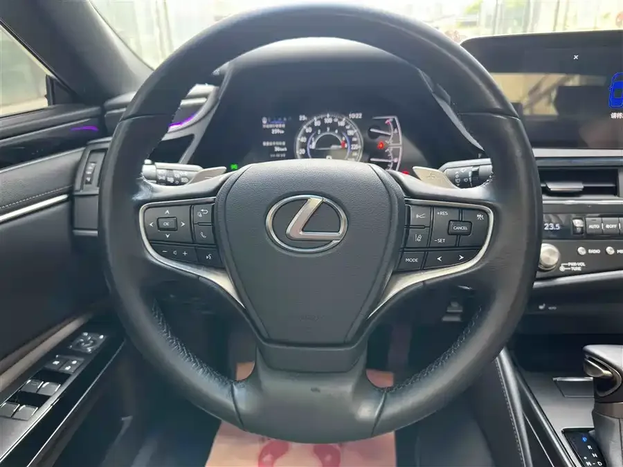 Lexus ES 2022 200 Excellence Edition 2024 — миниатюра 4