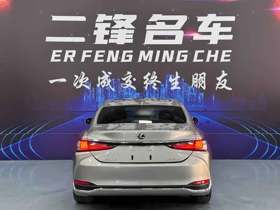 Lexus ES 2023 200 Excellence Edition 2023 — миниатюра 2
