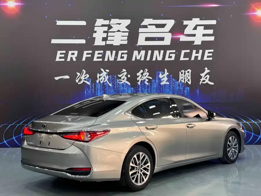 Lexus ES 2023 200 Excellence Edition 2023 — миниатюра 4