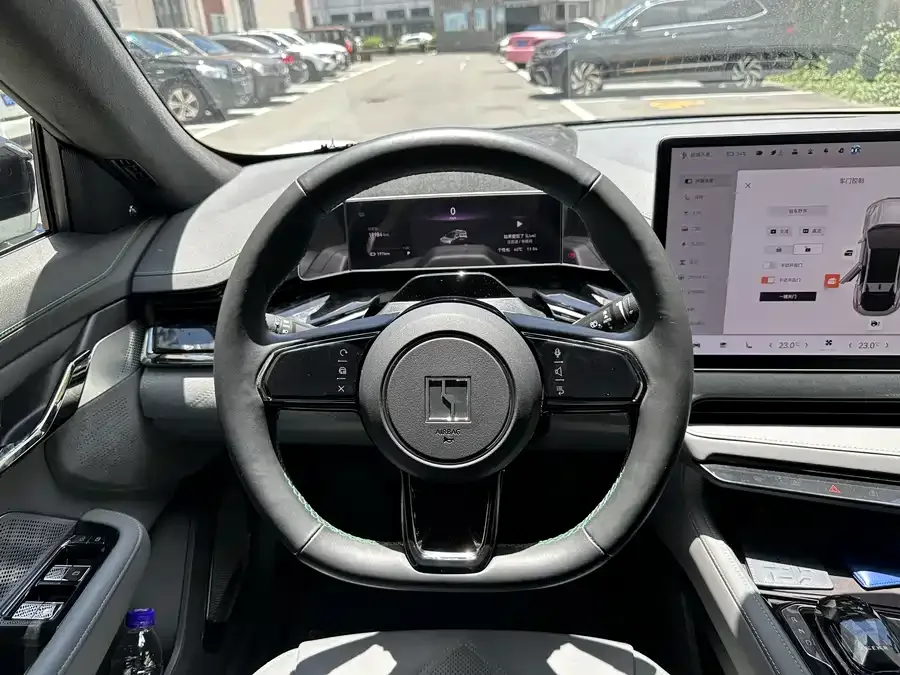 Zeekr 001 Zeekr 001 2023 YOU version 100kWh 2023 — миниатюра 5