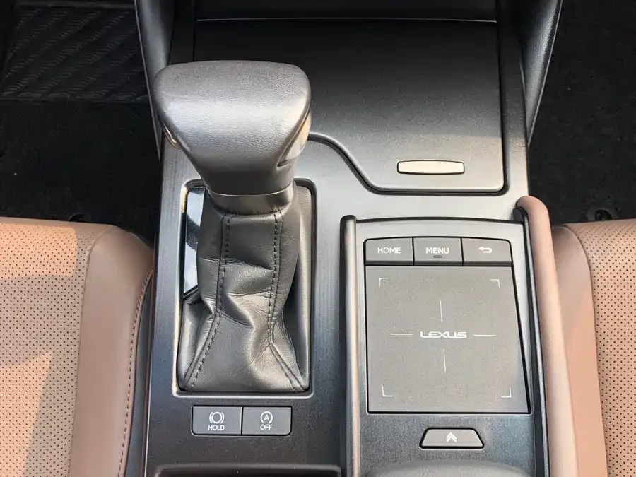 Lexus ES 2022 260 Excellence Edition 2022 — миниатюра 5