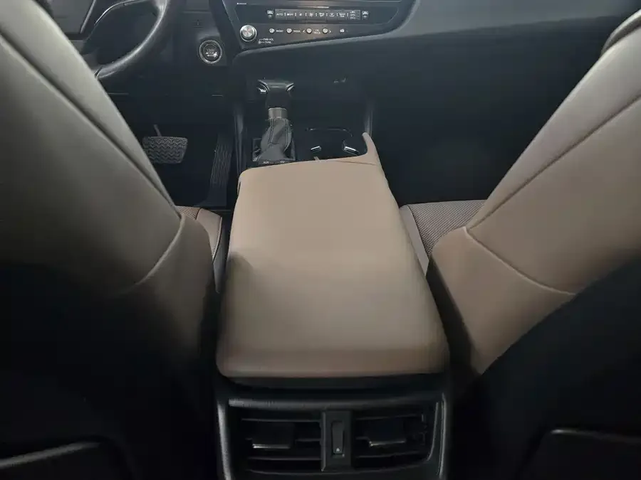 Lexus ES 2022 200 Excellence Edition 2022 — миниатюра 4