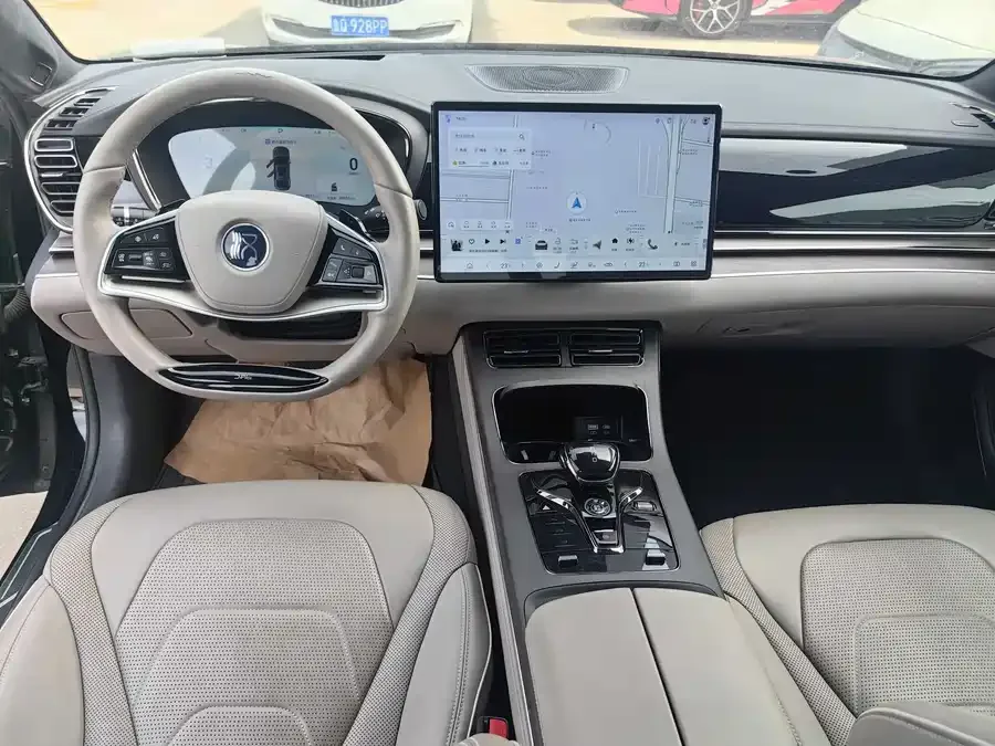 BYD Second-hand Han 2024 EV Honor Edition 610KM 4WD God's Eye Smart Driving Edition 2024 — миниатюра 3