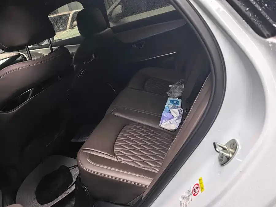 BYD Second-hand Han 2023 EV Champion Edition 605KM Front-wheel Drive Premium 2023 — миниатюра 2