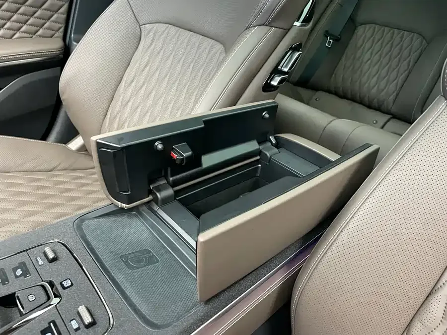 BYD Second-hand Han 2023 EV Champion Edition 605KM Front-wheel Drive Premium 2023 — миниатюра 5