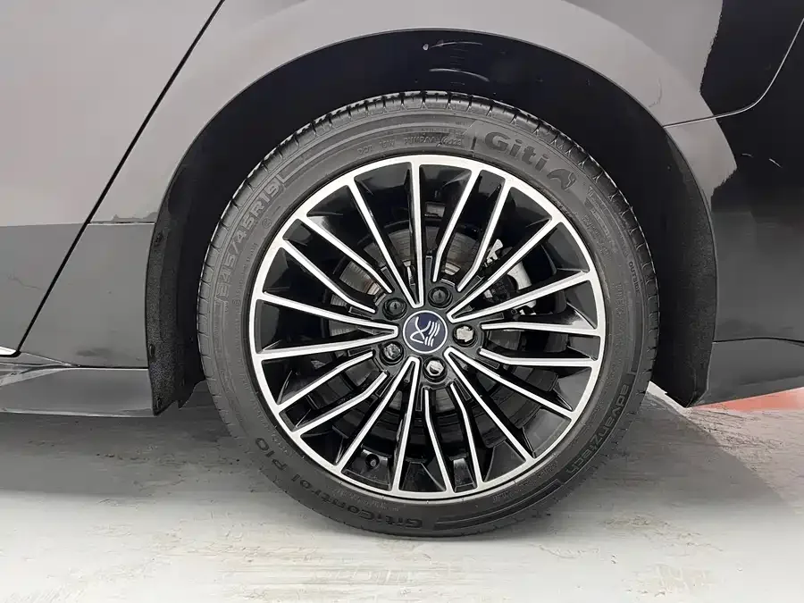 BYD Second-hand Han 2023 EV Champion Edition 506KM Front-wheel Drive Premium 2024 — миниатюра 4