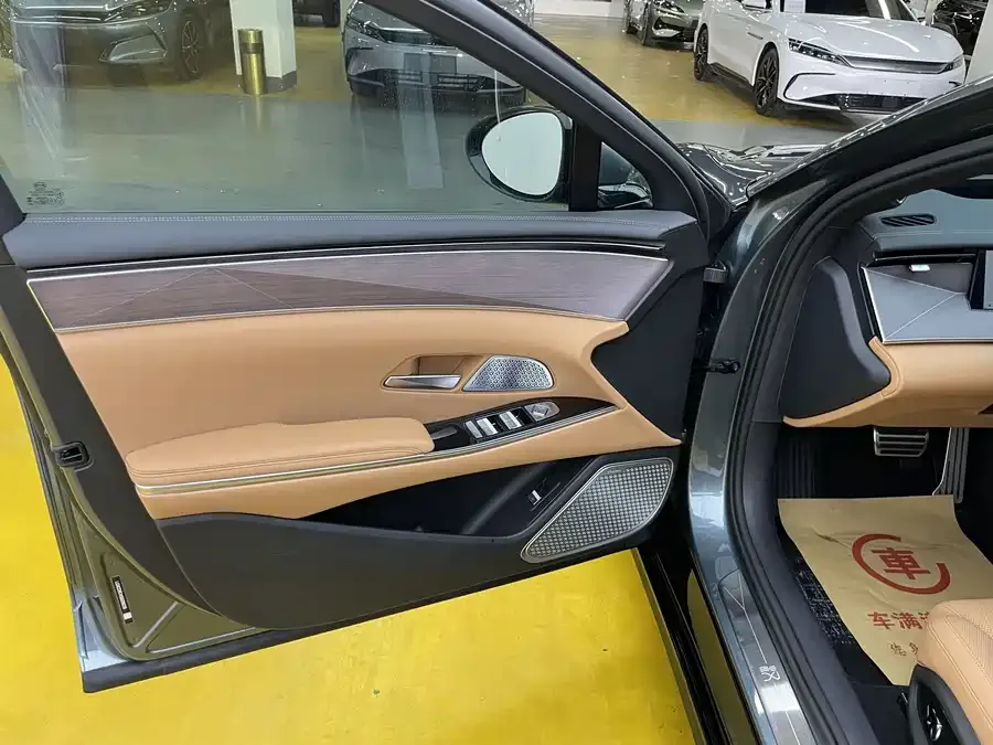 BYD Han L Han L 2025 DM-p 4WD LiDAR Flagship Model 2025 — миниатюра 2